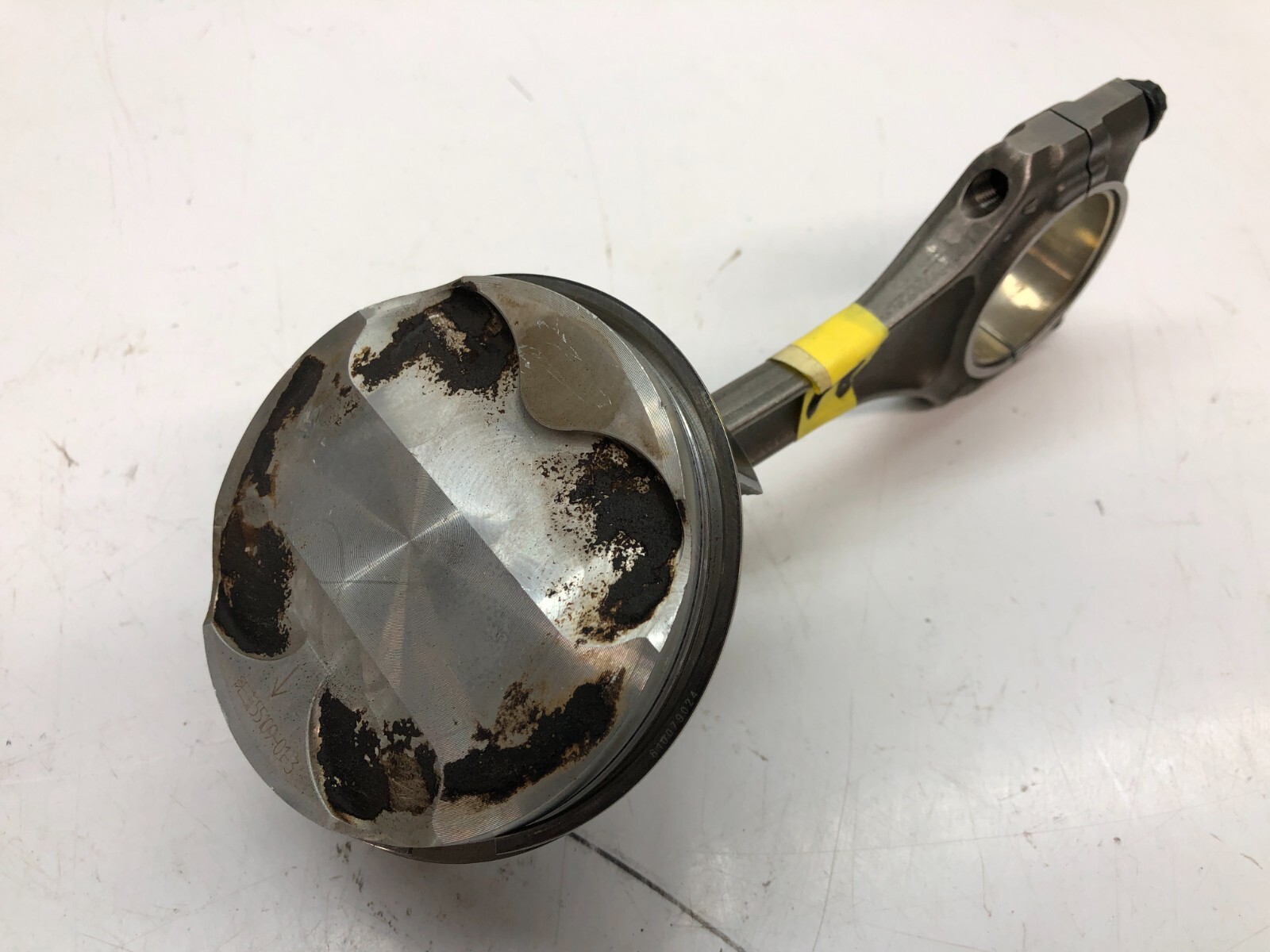 LAMBORGHINI AVENTADOR PISTON HEAD COMPLETE WITH CONNECTING ROD 07M107075J  