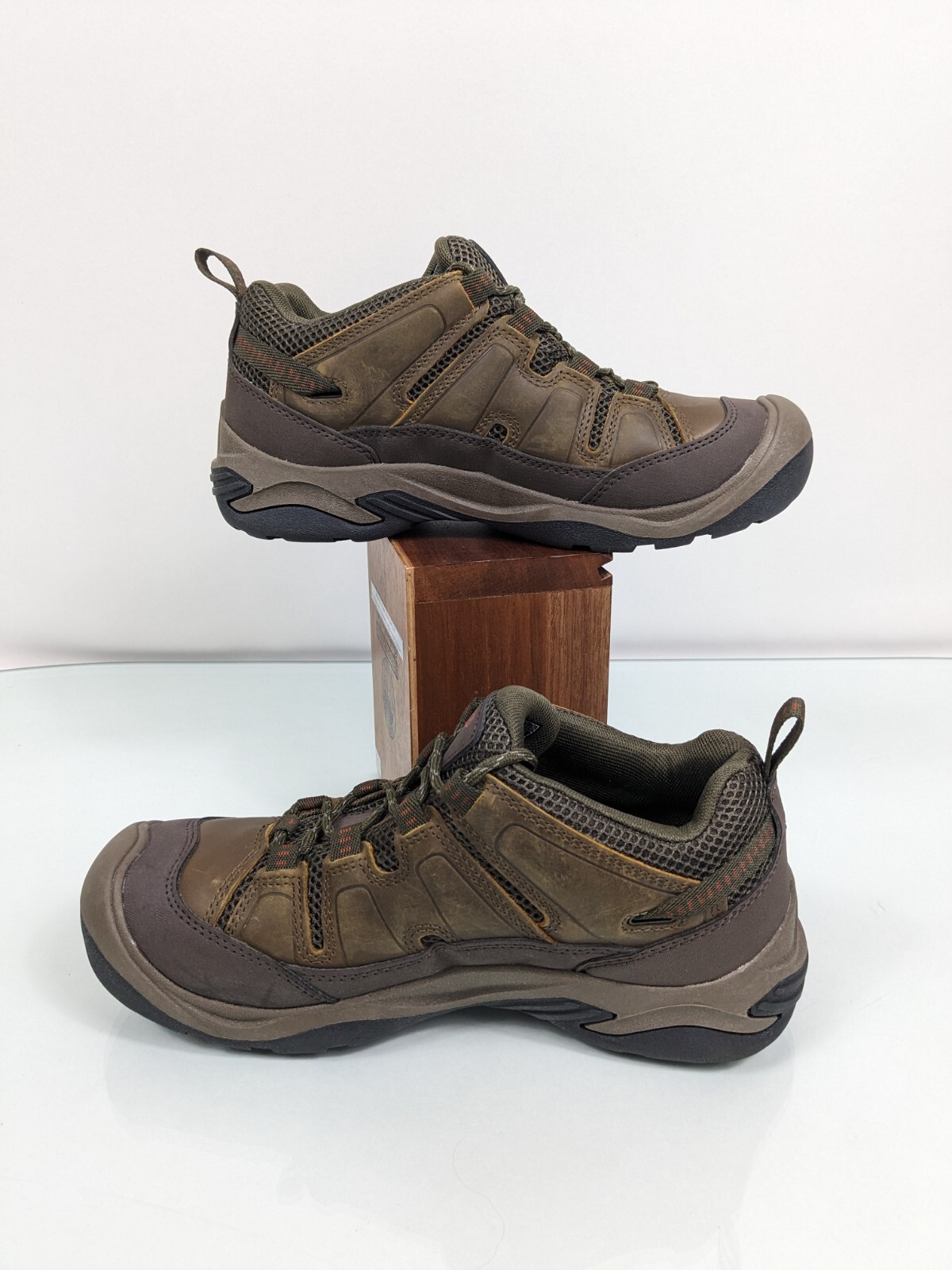 KEEN Uomo Circadia Vent Scarpe da Escursionismo Bisonte Potters Argilla Taglia: 8 (1027342)