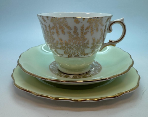 Vintage Royal Vale Tea Set Mint Green - Picture 2 of 10