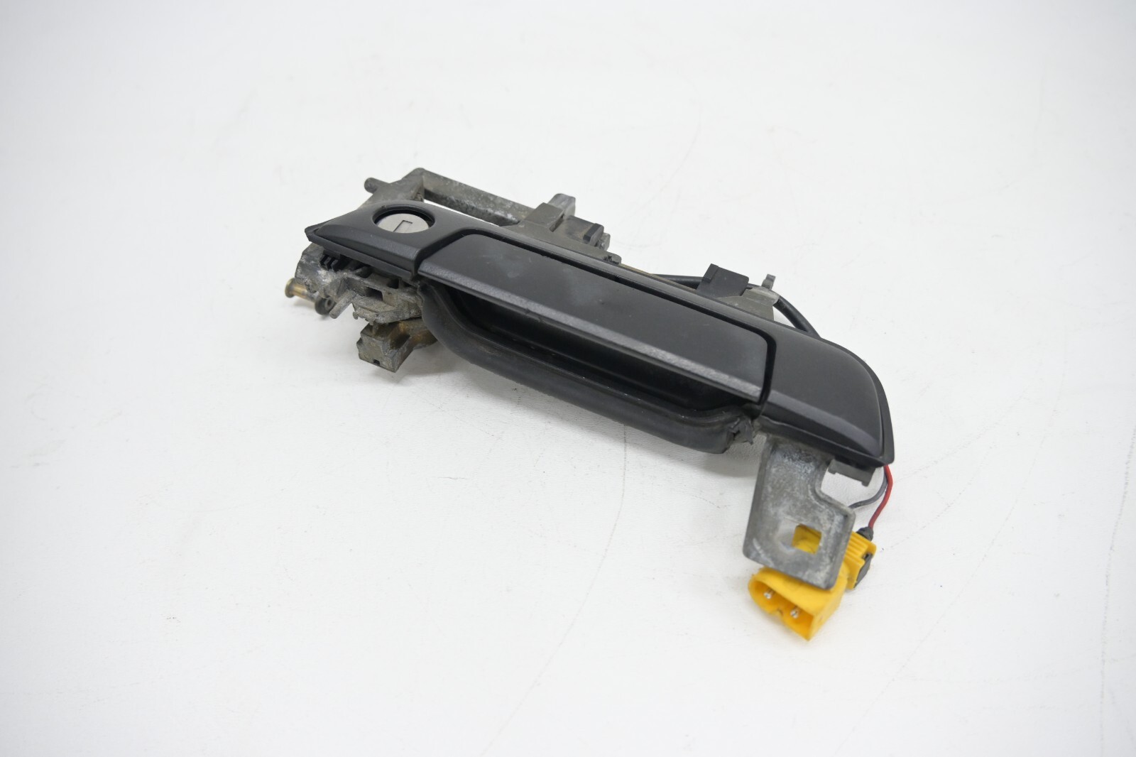 BMW E36 OEM Front Passenger Right Exterior Door Handle 51218199916 
