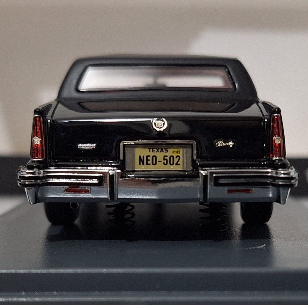 Cadillac Eldorado Biarritz 1979 Black Silver 1:43 Neo NEO43502
