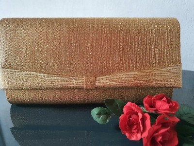 Abendtasche Clutch - Farbe: Gold mit kleinem Innenfach (Druckknopfverschluss)