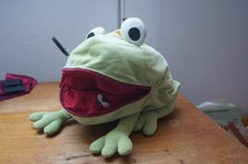 MINNEN GRODA Frosch Ikea mit Reißverschluß am Maul, Froschkönig