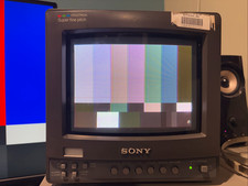 SONY PVM-8221 Professional Color Video Monitor Super Fine Pitch Trinitron - READ