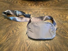 APANA SEE ME RUN BELT BAG FANNY PACK Crossbody Gray ADJUSTABLE STRAP EUC