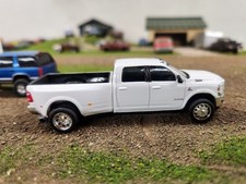 Greenlight Ram 3500 Cummins Crewcab  Dually Custom Diecast