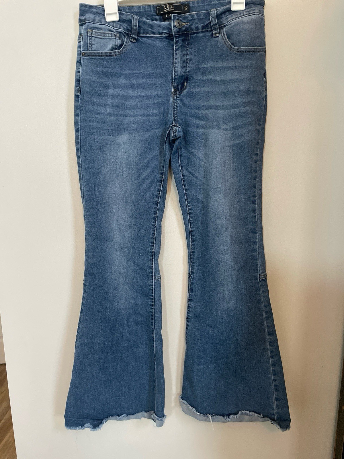 L & B Lucky & Blessed Flared Medium Wash Denim Jeans Distressed 5-Pocket Women