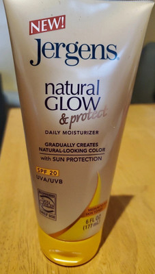 Lot of 4 Jergens Natural Glow & Protect Daily Moisturizing Lotion ~ 6 fl oz Each