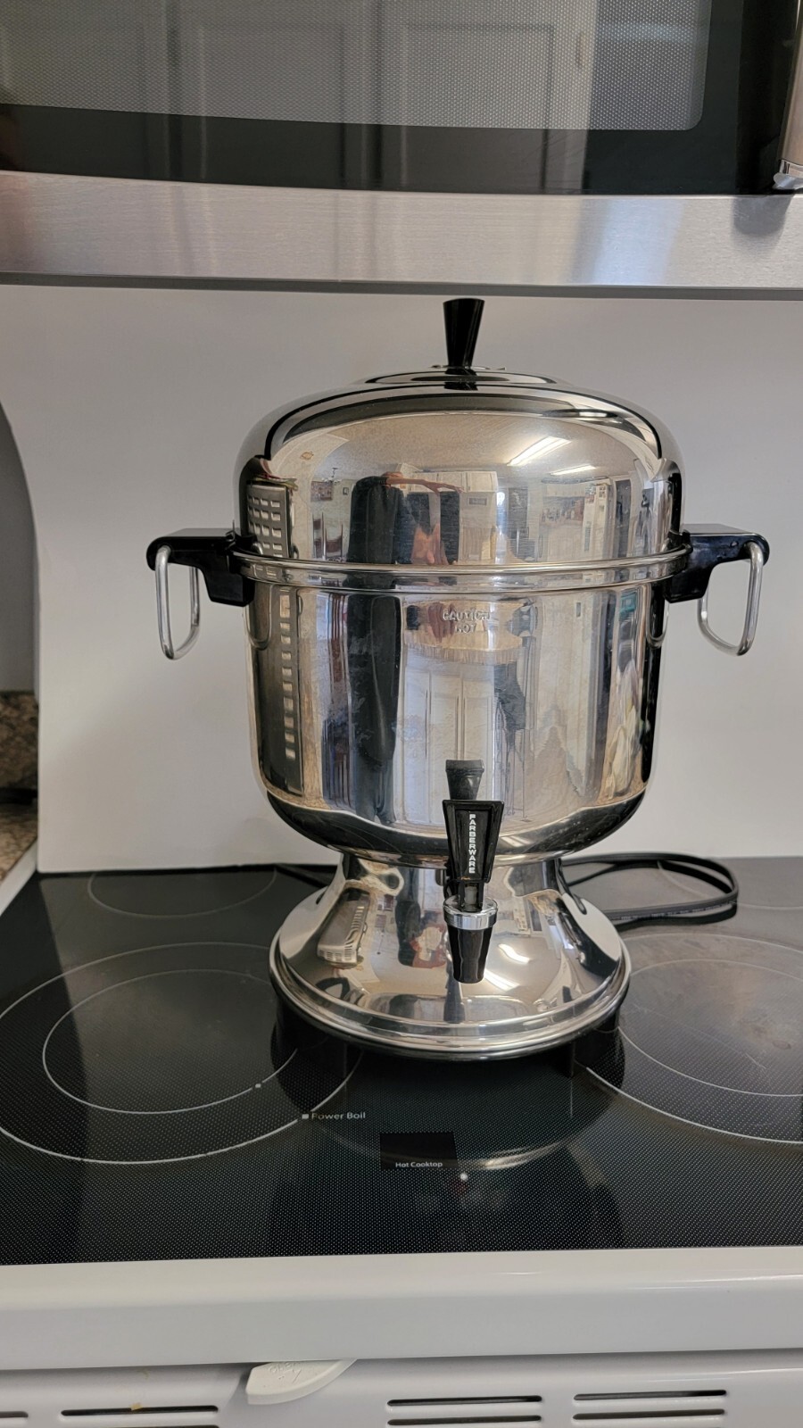 Farberware 12-36 Cup Percolator. Model L-1360 Coffee Maker