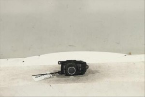 65 82 6 802 932 steuereinheit radio BMW SERIE 1 5P. F20N 116D 10048481004386