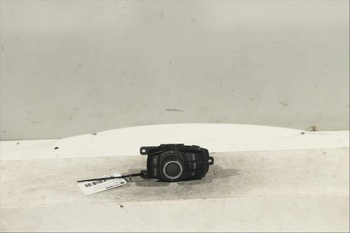 65 82 6 802 932 steuereinheit radio BMW SERIE 1 5P. F20N 116D 10048481004386