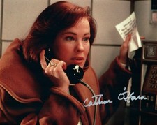 Catherine O'Hara autographed 8x10 Photo signed Picture with COA