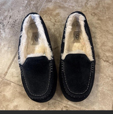 UGG Ansley Women s Black Suede Shearling Line...