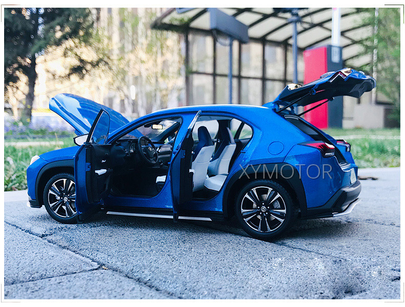 1/18 Toyota Lexus UX 260h Refitted Version Diecast Model Car 1/18 Toyota Lexus UX 260h Refitted Version Diecast Model Car