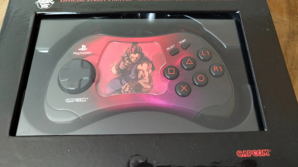 ULTRA RARE AKUMA - Street Fighter 2 15th anniversary controller PS1/PS2 SEALED - Image 2 of 4