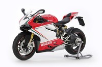 Ducati 1199 Panigale S.Tricolor Motorbike 1:12 Kunststoff Modell Kit Tamiya