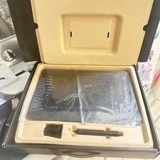 ^ Wacom Intuos5 Touch Medium Pen Tablet  PTH650