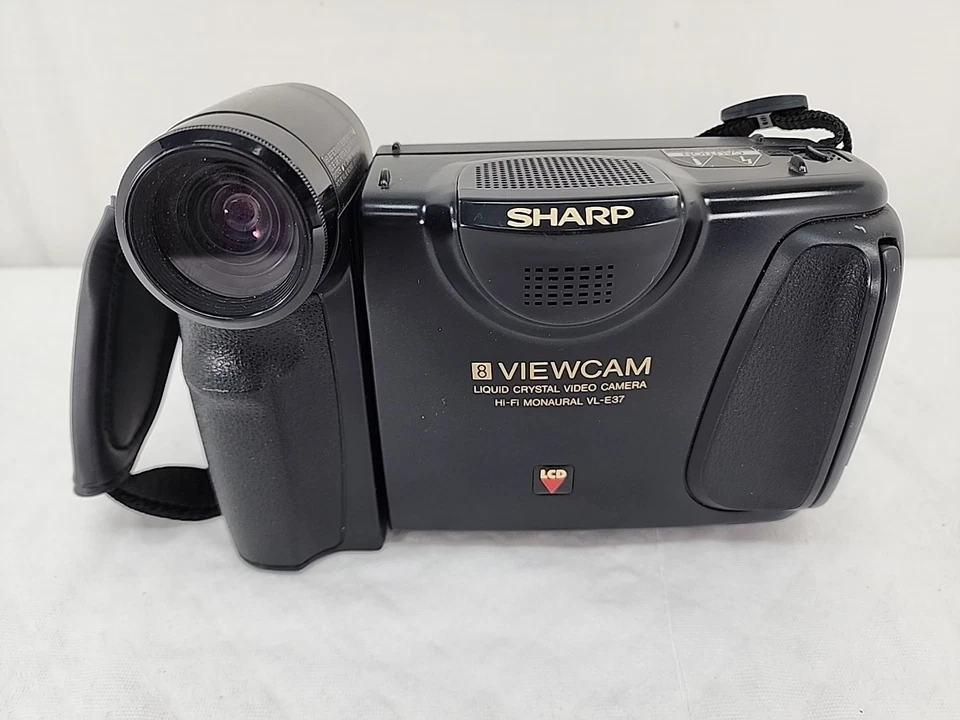 Sharp 8 Viewcam Model VL-E37 Camcorder Tested Works Charger,5 Batteries, Bag - Image 2 of 4