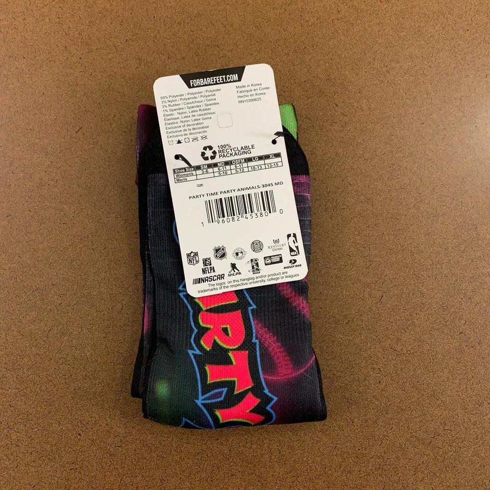 For Bare Feet Medium (M 5-10 W 6-11) Party Animals Graphic Crew Socks 1 Pair NWT - Image 3 of 4