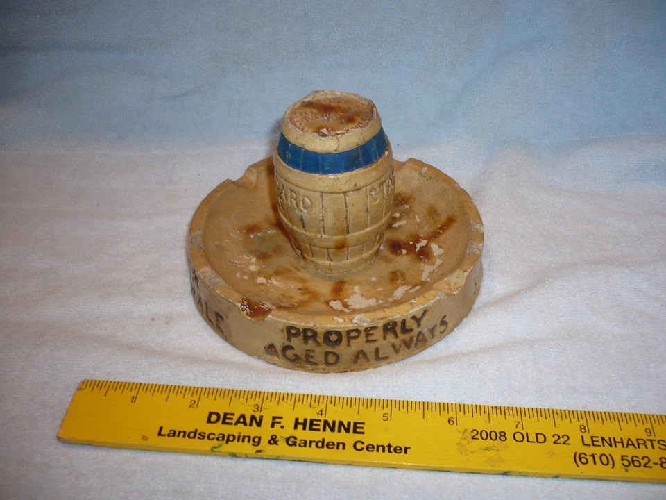 Cenicero publicitario de cerveza Ale estándar soporte para fósforos Rochester Nueva York tiza Foto 2 de 4