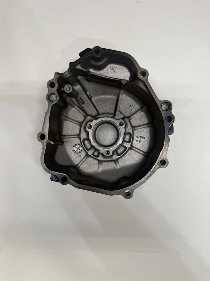 Capa de embreagem Suzuki GSX-R600 GSXR600 estojo de motor fabricante de equipamento original 2004–2005 – preto magnésio - Imagem 4 de 4