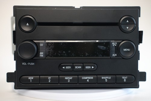 2005-2007 Ford F250 F350 AM/FM Radio DISK IN DASH CD Player OEM 5C3T-18C869-AH