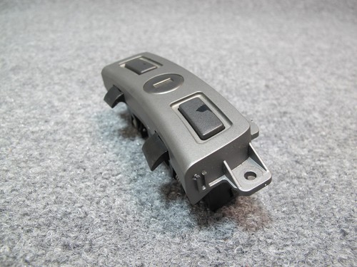🥇03-08 BMW E65 E66 7-SERIES CENTER CONSOLE LOCK LATCH OPEN RELEASE SWITCH OEM - Picture 9 of 12