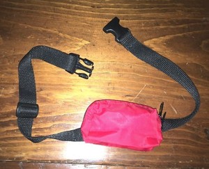 DIABETIC RED PUMP PACK WITH ZIPPER & ADJUSTABLE BELT FROM PUMP WEAR INC