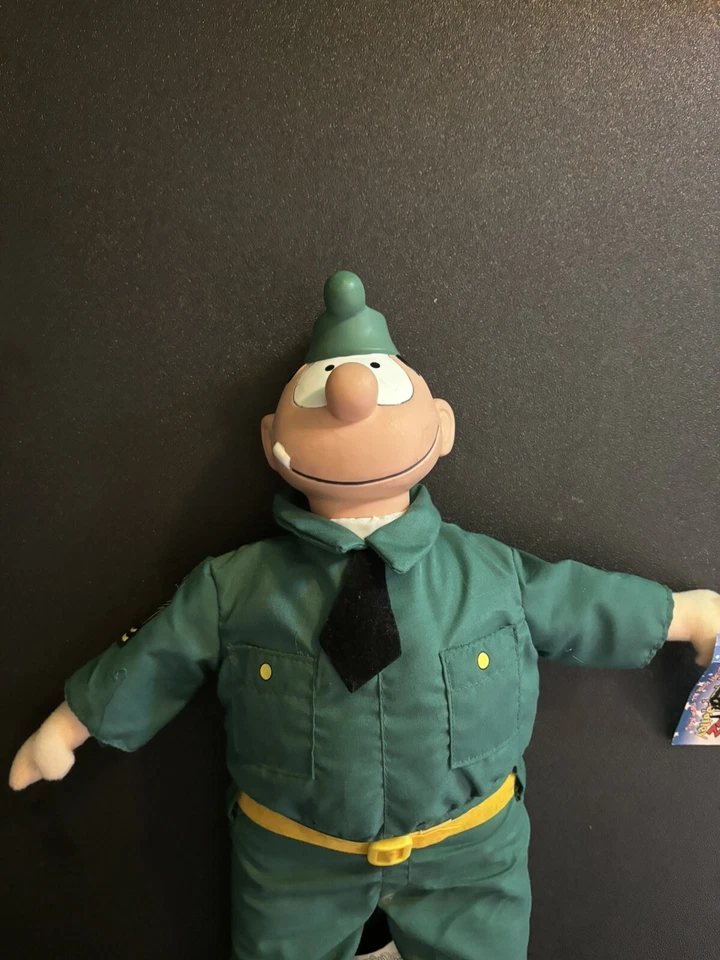 Nuevo Con Etiqueta Escarabajo Bailey Sarge Camuflaje Plástico Cabeza Movimientos Soldado Peluche 15" Foto 3 de 4