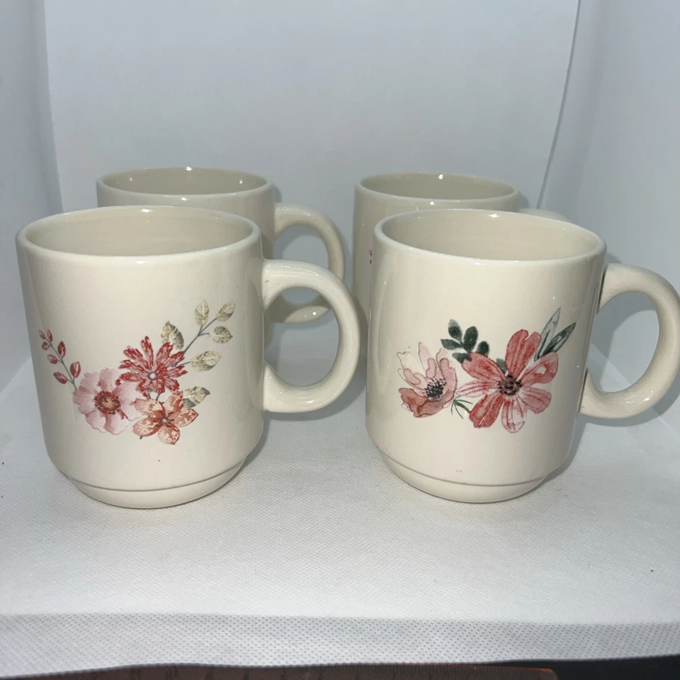 Juego de cuatro tazas apilables de porcelana de 10 oz - Hechas en China rosa floral Foto 4 de 4