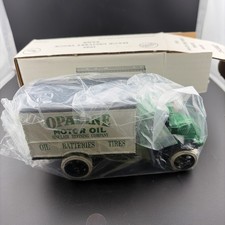 New In Box Ertl 1926 Mack Delivery Truck Bank