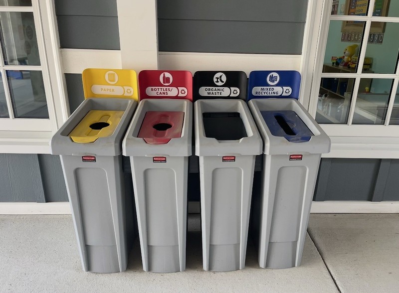 Rubbermaid Commercial Slim Jim Recycling Station Set 4 Waste Bins w/ Signs
