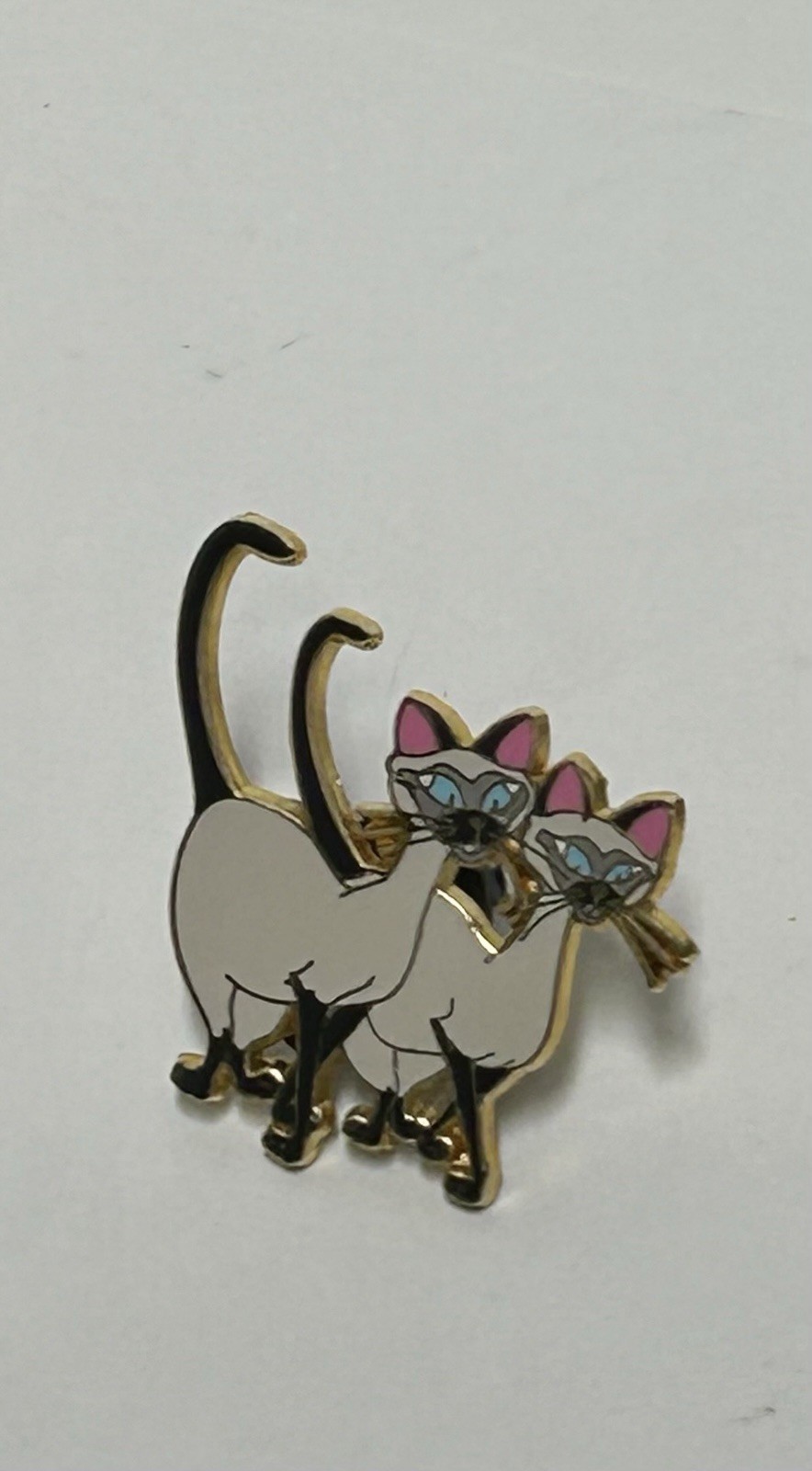 Rare 2009 Disney Si & Am Siamese Cats Pin 35662 Lady and the Tramp Retired