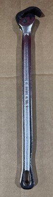 Amigo 16  Pipe Vise Self Adjusting Wrench 1/2'' To 1'' Capacity SW16-1 Chrome NEW