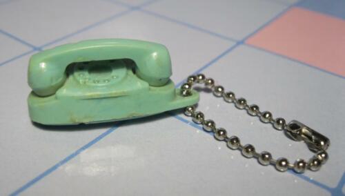 VTG BARBIE DOLL SIZE 1960s-THE PRINCESS PHONE Key chain Its Little It's Lovely … - Afbeelding 1 van 1