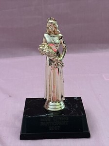 8" Beauty Contest Gold Plastic Trophy Miss Spring Participant 2007 Plate
