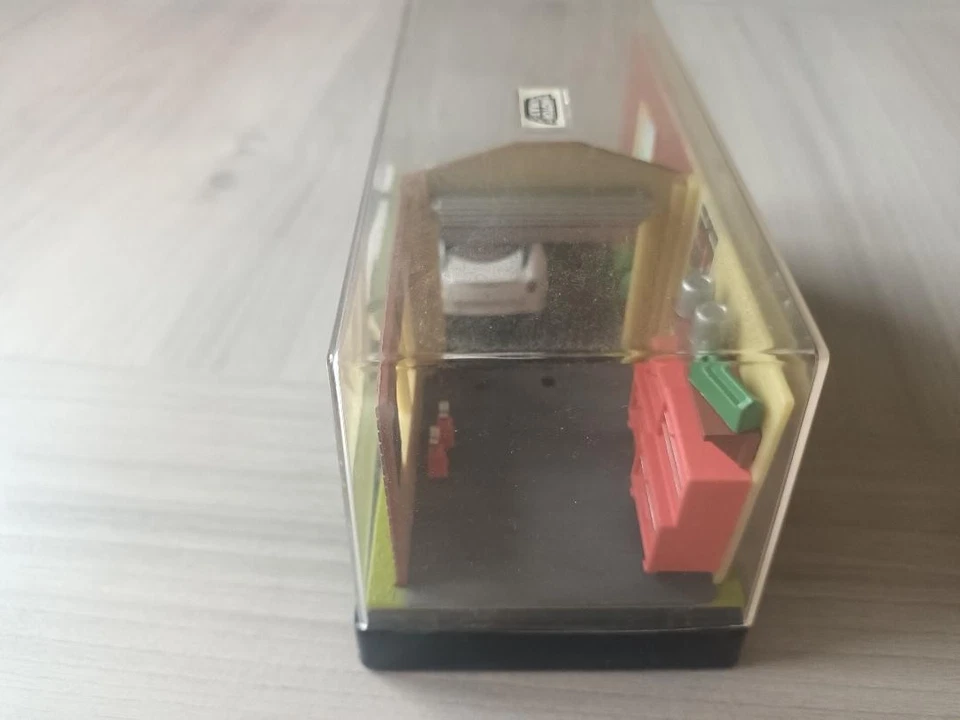 diorama ferrari 599 gto kyosho 1/64 - Photo 2/4