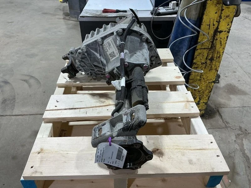 2015-2020 凯迪拉克凯雷德前轴差速器托架 3.23 比例 Opt GU5 — 第 2/4 张图片