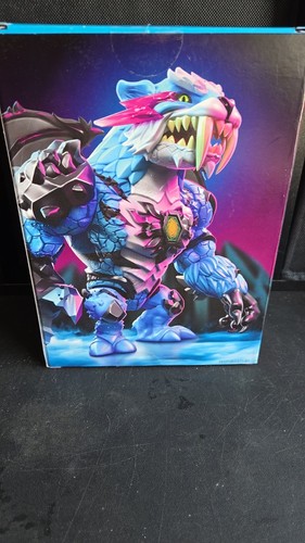 Mr Beast Lab Panther 6.5" Collector Figure Mystery Rare White - Picture 2 of 4