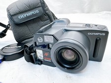 Olympus IZM300 Point Shoot Film Camera 38-105mm 1: 4,5-6 AF Zoom QD - EXC