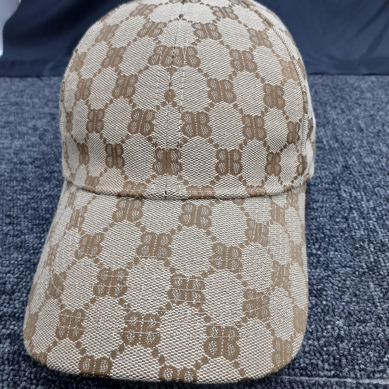 HACKER Cap model number 6807174B3B72064BALENCIAGA… - image 5