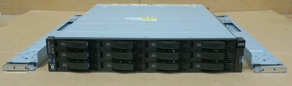 IBM FlashSystem 5100 12-Bay LFF Expansion Enclosure 2078-12G 12x