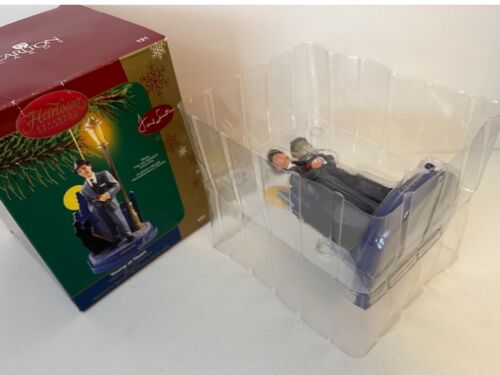 Carlton Cards Frank Sinatra "Young at Heart" Musical Ornament, lights up Working - Picture 6 of 7