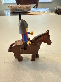 LEGO Vintage Castle Crusader Minifig with horse and lance; excellent condition 