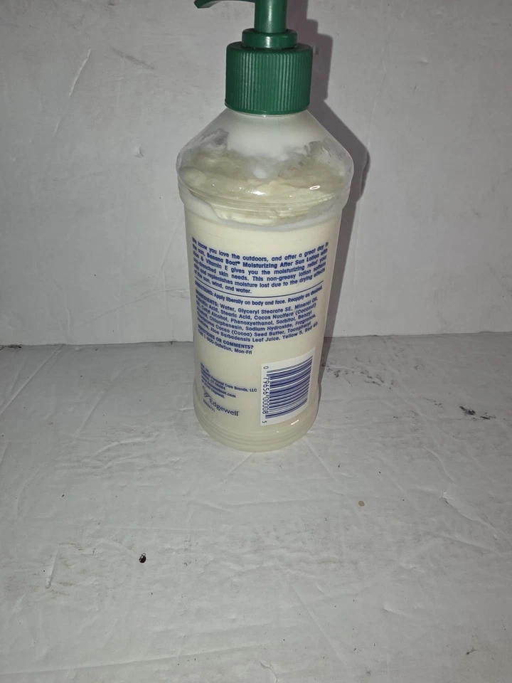 Banana Boat Moisturizing After Sun Lotion with Aloe and Vitamin E, 16oz | After - Image 2 of 3