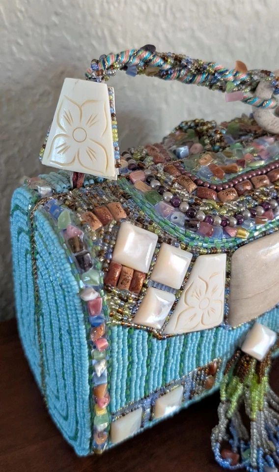 Bolso de mano Mary Frances vintage hecho a mano con cuentas de piedras preciosas único en su clase Foto 3 de 4