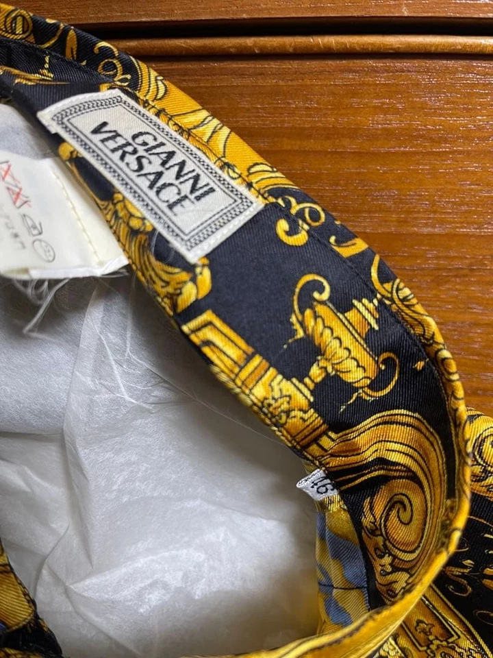 Vintage Gianni Versace Shirt Mens L Silk Baroque Yellow Black Made Italy - Image 4 of 4