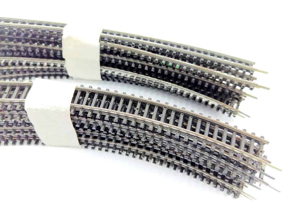 20 Pieces Zeuke 1/1 Curved Tracks Berlin TT Railways GDR Model Railway/GG19 - Image 3 of 4