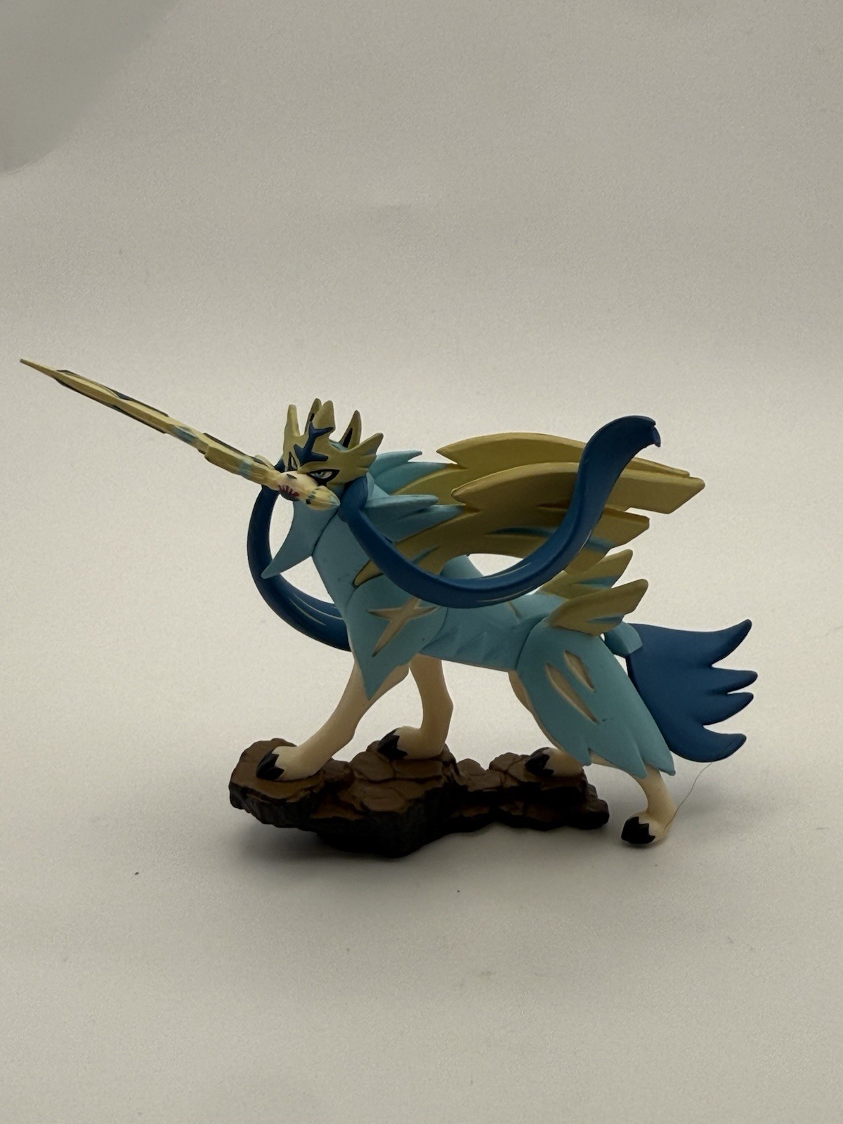 Pokemon Zacian Premium Figure Collection 1x