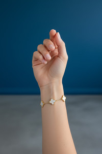 Authentic Clover Motif Mother of Pearl look Inlay and Gold-Plated Chain Bracelet